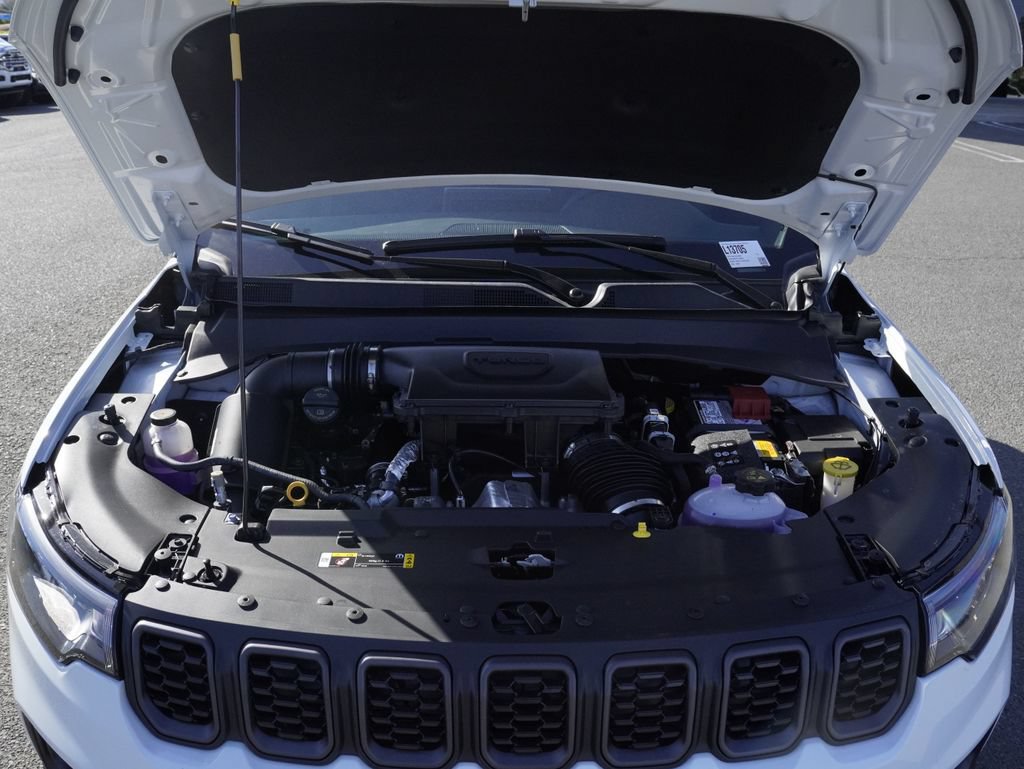 New 2026 Jeep Compass Trailhawk w/ Sun, Sound & Navigation Group AWD/4WD image 32