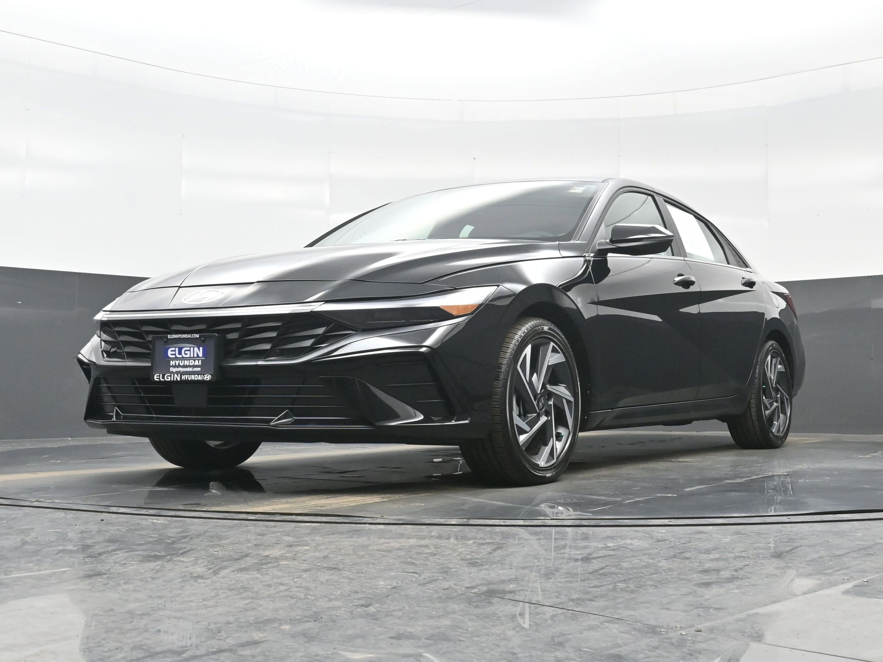 Certified 2025 Hyundai Elantra Limited image 27