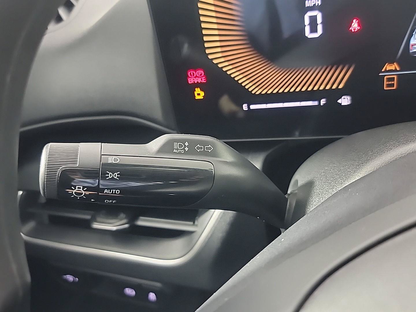 Certified 2025 Kia K4 FWD image 28