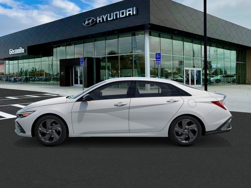 New 2026 Hyundai Elantra SEL Sport FWD image 3