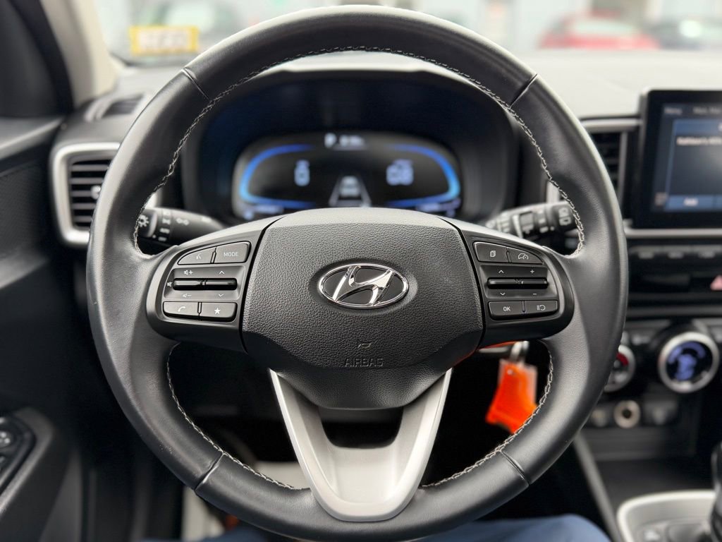 Used 2023 Hyundai Venue SEL w/ Cargo Package image 8