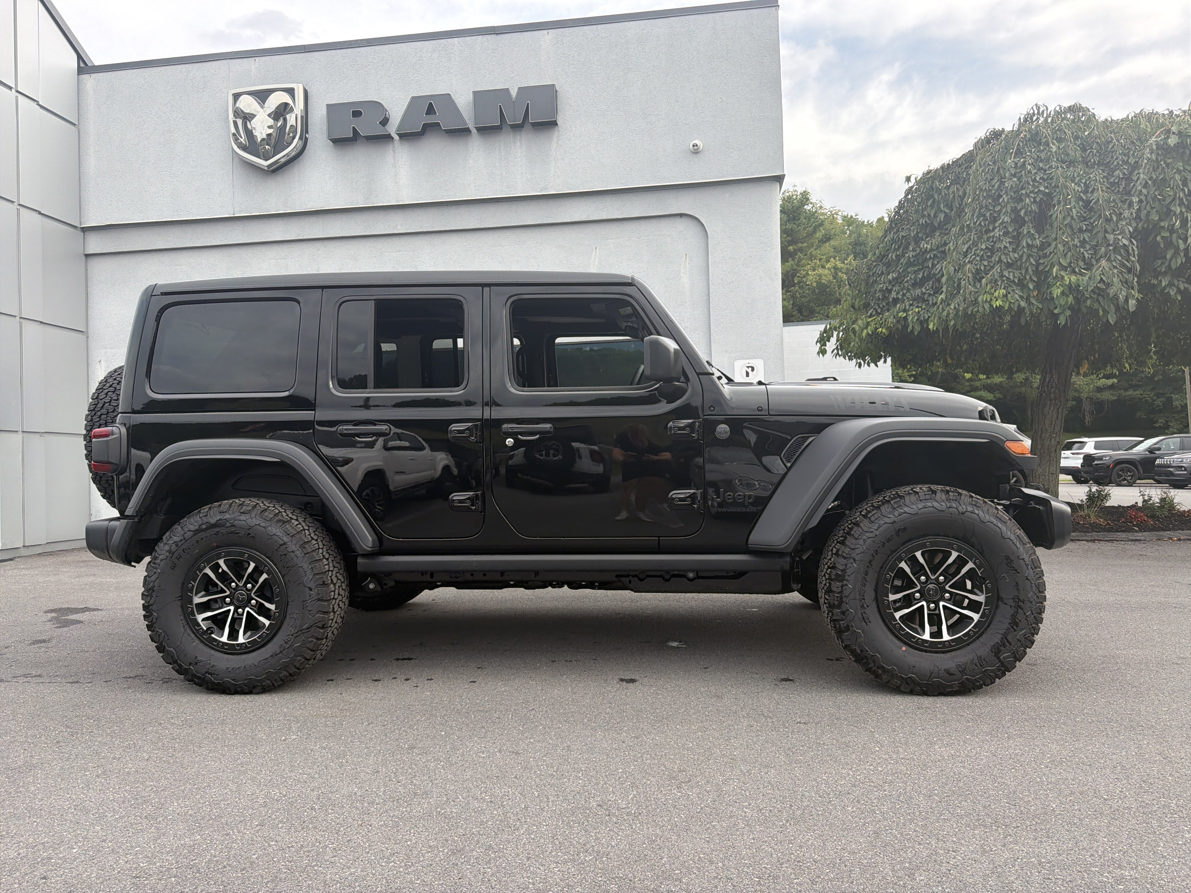 New 2027 Jeep Wrangler Unlimited Sport AWD/4WD image 2