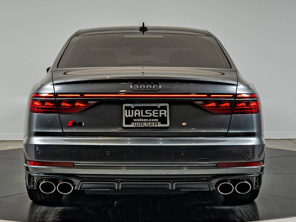 Used 2022 Audi S8 AWD/4WD image 6