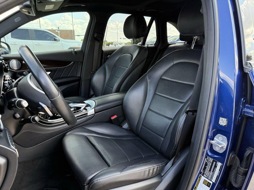 Used 2018 Mercedes-Benz GLC 300 4MATIC image 37