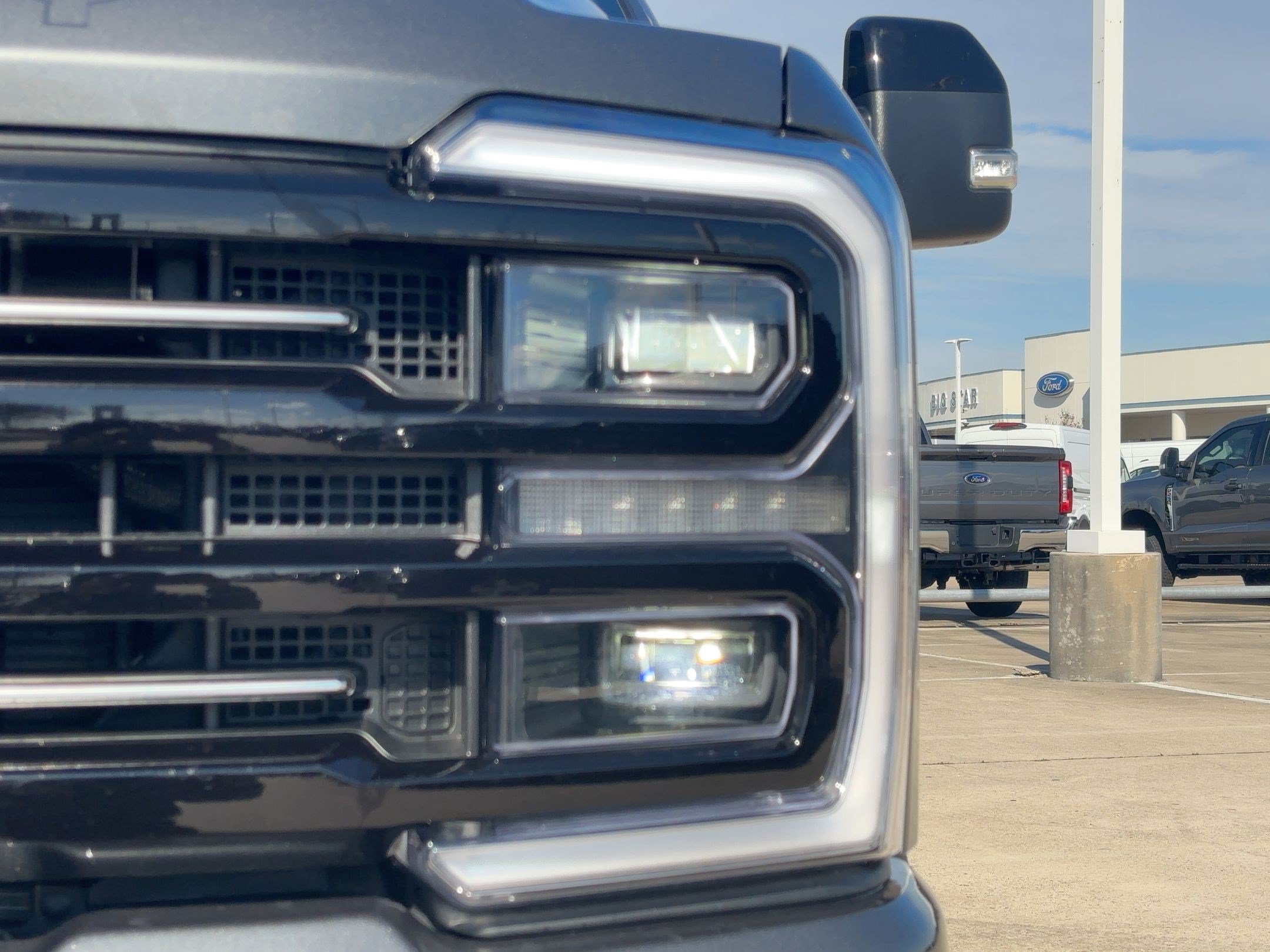 Used 2026 Ford F350 Platinum AWD/4WD image 9