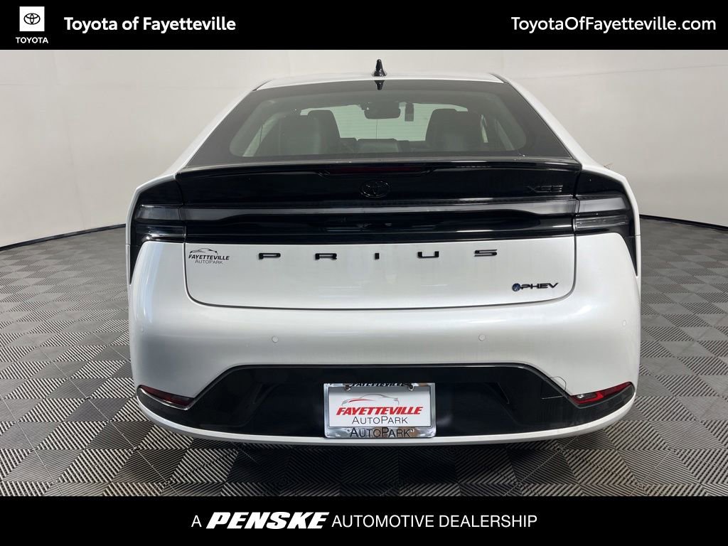 New 2026 Toyota Prius Plug-In Hybrid FWD image 4
