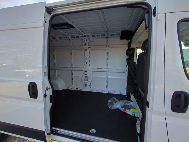 New 2026 RAM ProMaster 2500 w/ Convenience Group FWD image 27