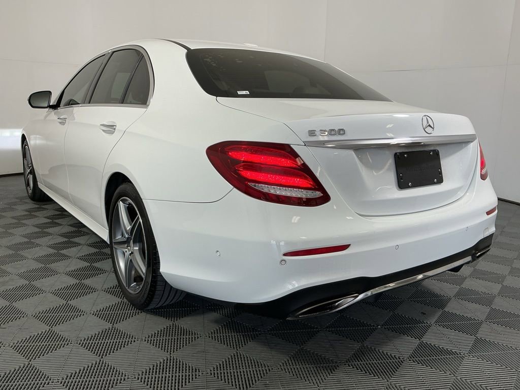 Used 2017 Mercedes-Benz E 300 image 7