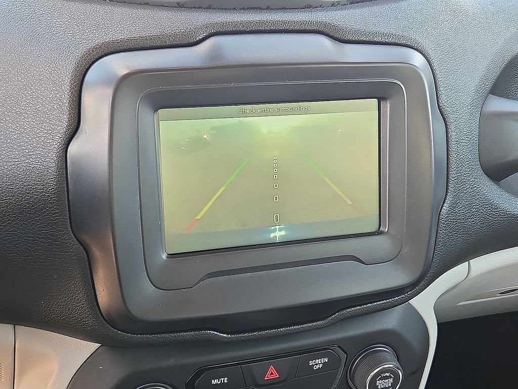 Used 2019 Jeep Renegade Latitude FWD image 20