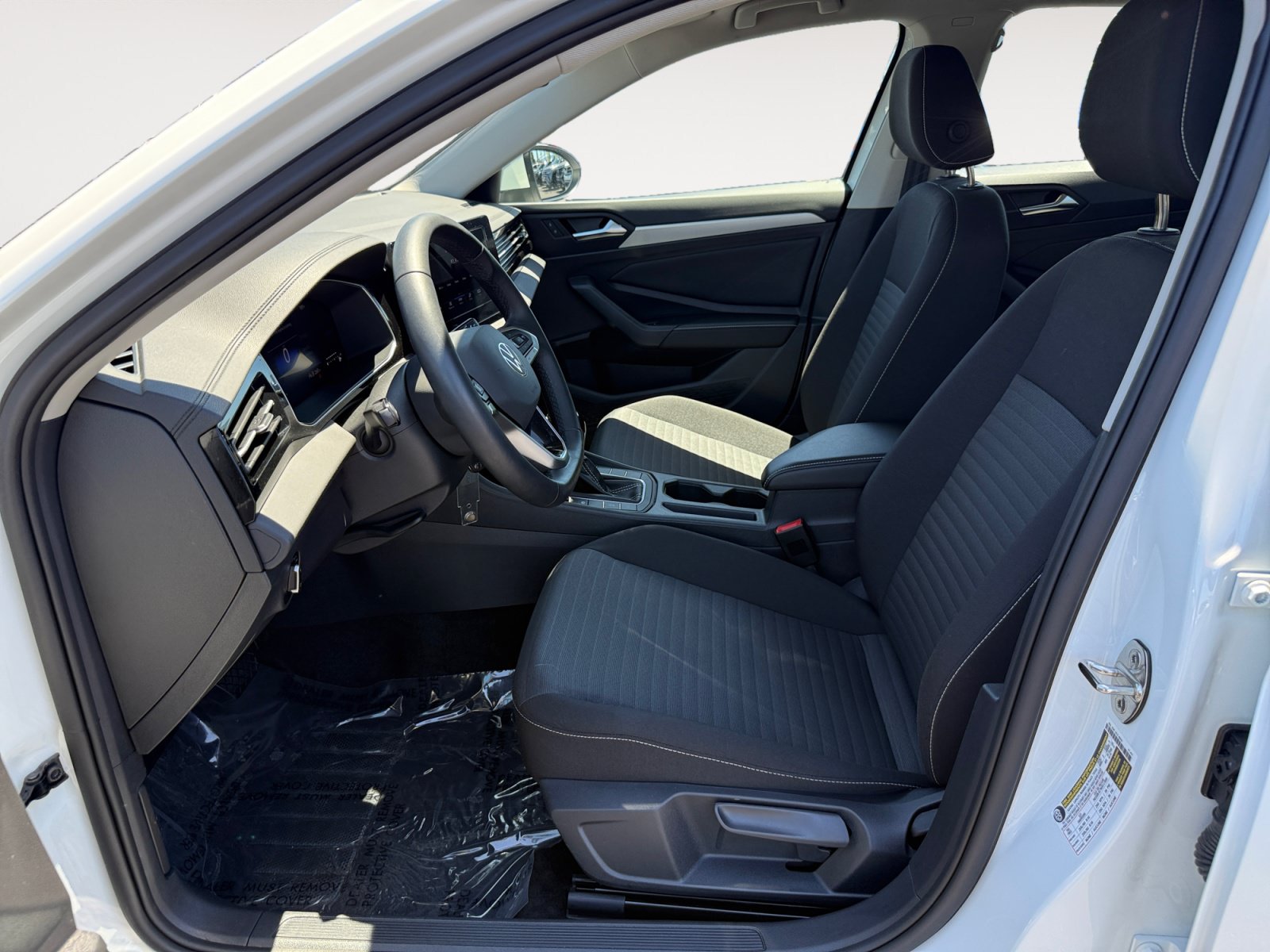 Certified 2025 Volkswagen Jetta S FWD image 10