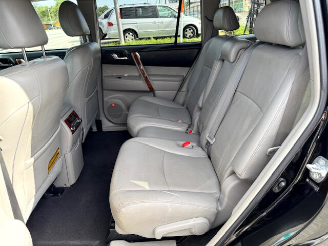 Used 2011 Toyota Highlander Limited image 14