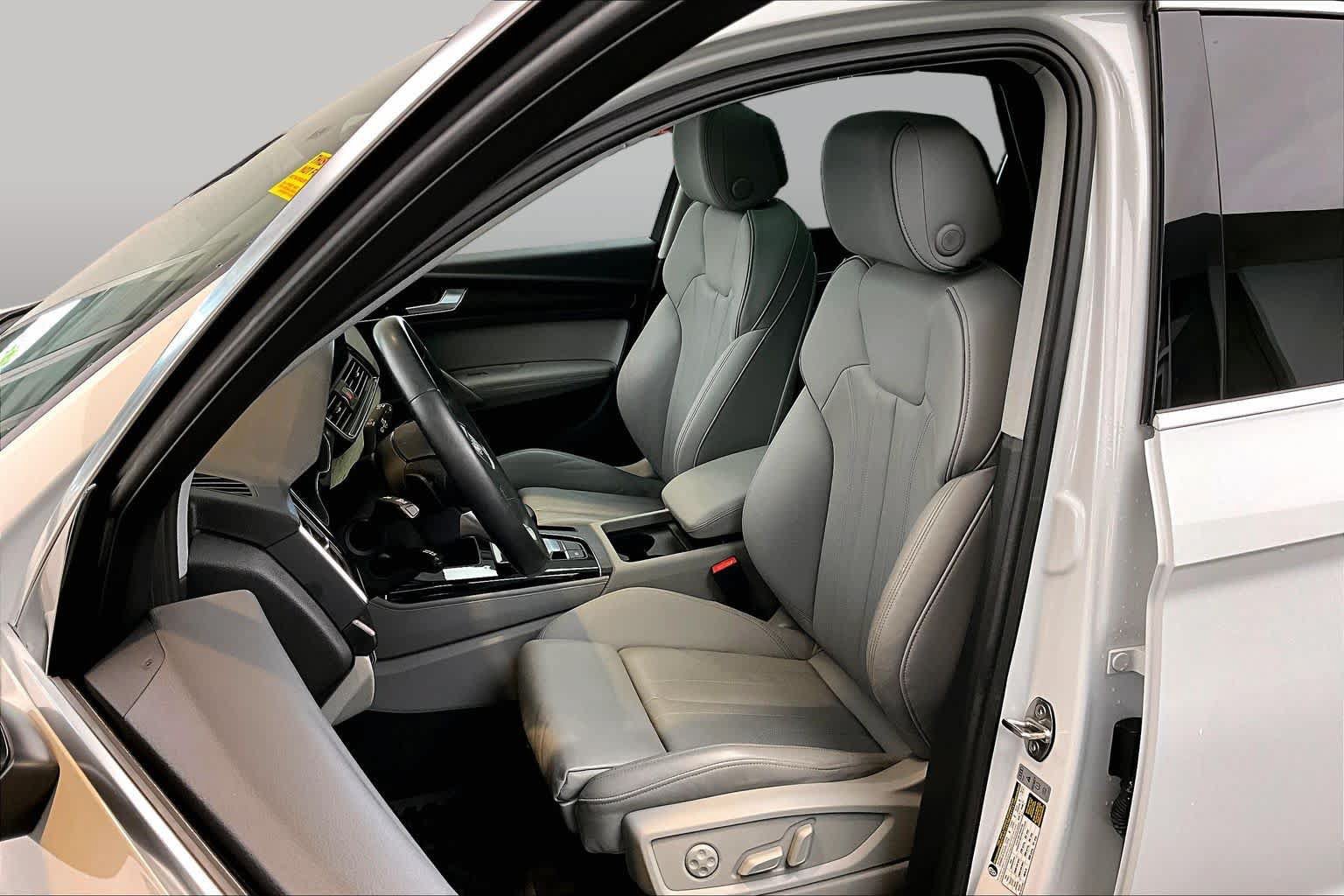 Certified 2024 Audi Q5 2.0T Premium Plus w/ Premium Plus Package AWD/4WD image 8