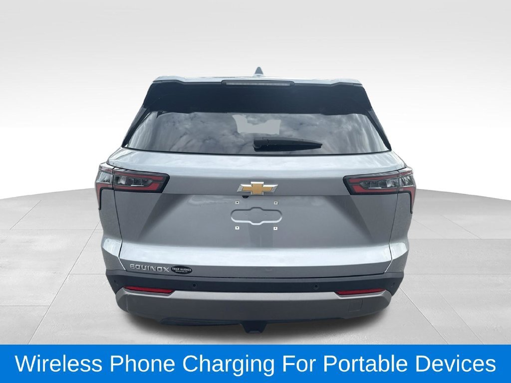 Used 2026 Chevrolet Equinox LT w/ Convenience Package II FWD image 8