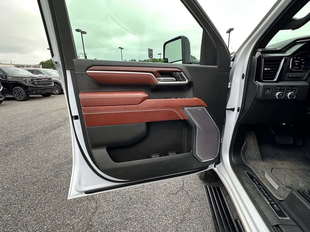 Certified 2024 GMC Sierra 3500 Denali Ultimate AWD/4WD image 24