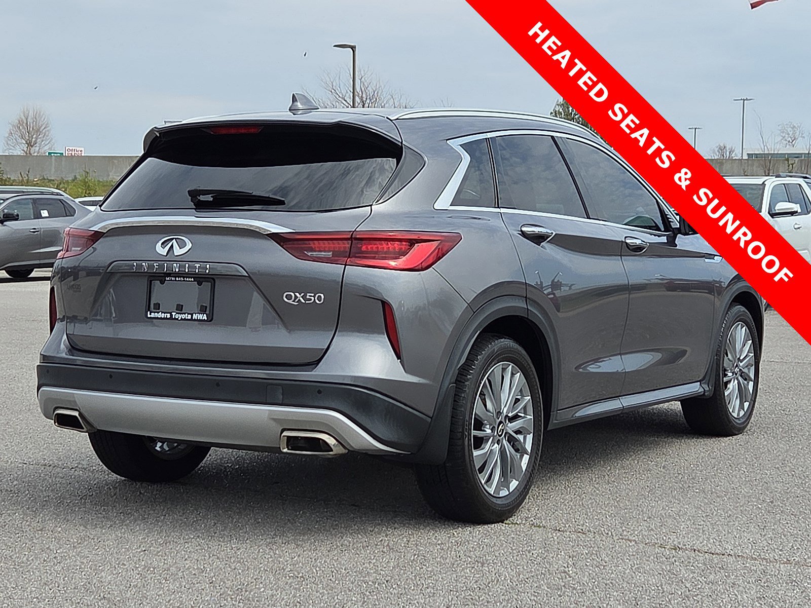 Used 2023 INFINITI QX50 Luxe FWD image 5