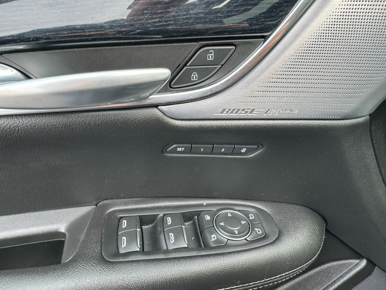 Used 2025 Cadillac XT5 Premium Luxury image 13