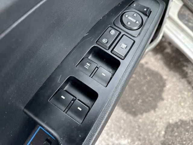 Used 2019 Hyundai Elantra SE w/ Cargo Package image 19