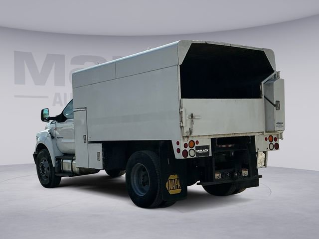 Used 2016 Ford F750 2WD Regular Cab Super Duty image 3