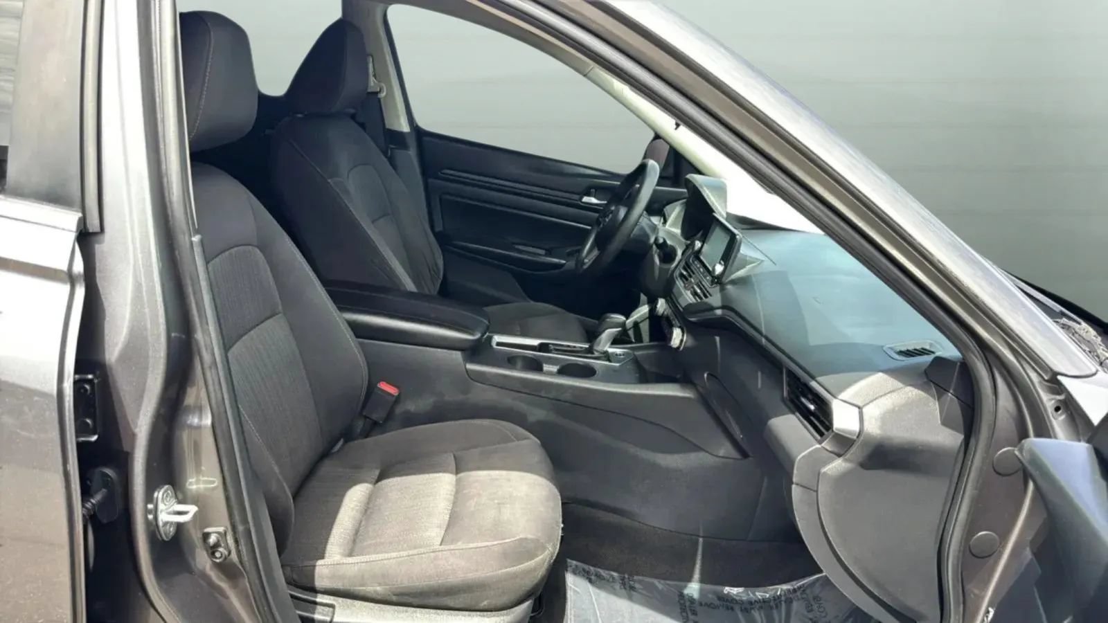 Used 2022 Nissan Altima 2.5 S FWD image 33