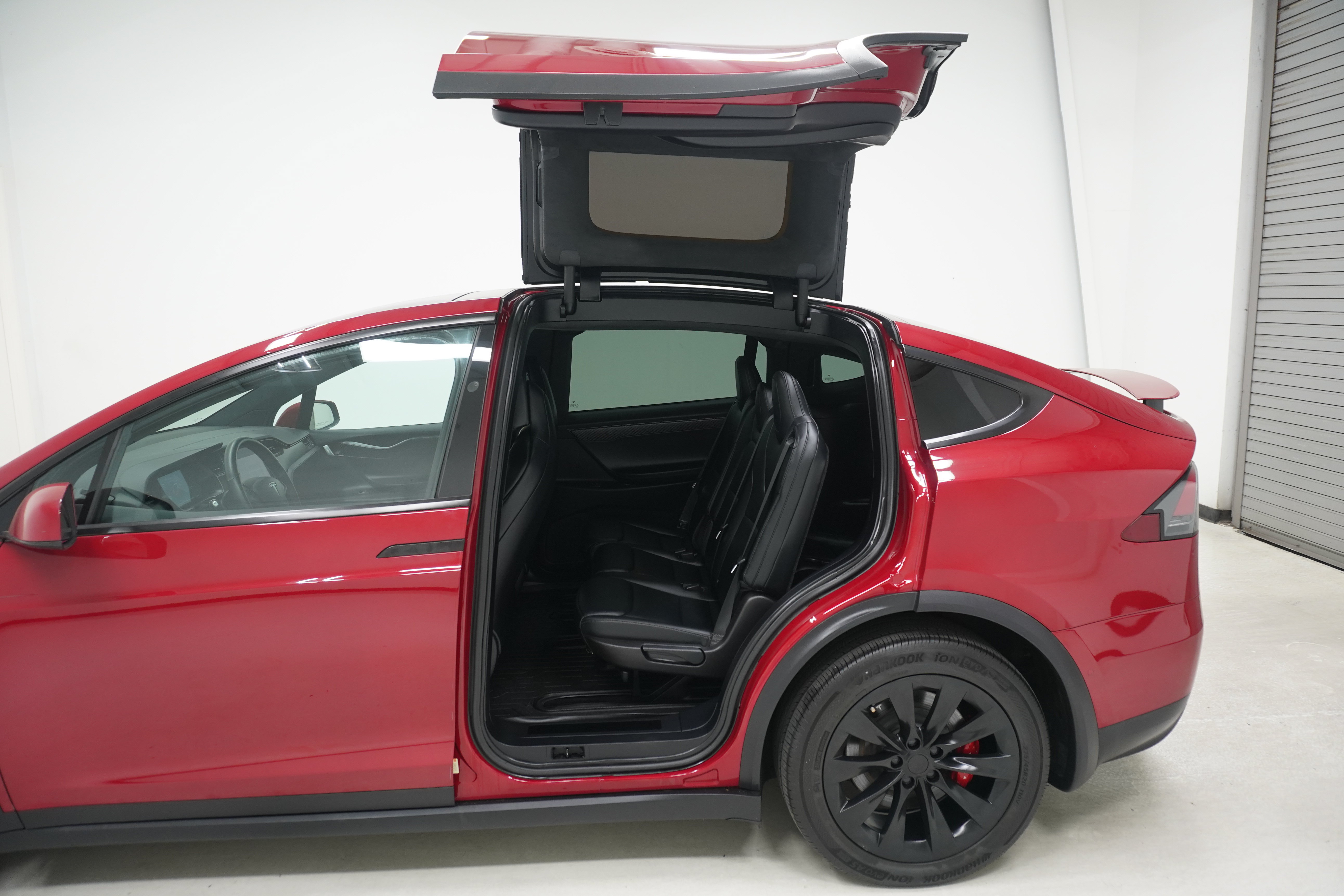 Used 2019 Tesla Model X Performance AWD/4WD image 7