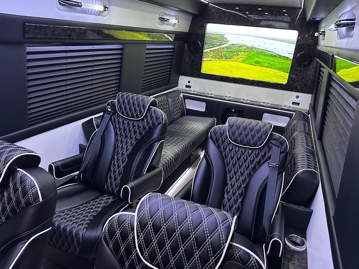 Used 2024 Mercedes-Benz Sprinter 3500 image 13
