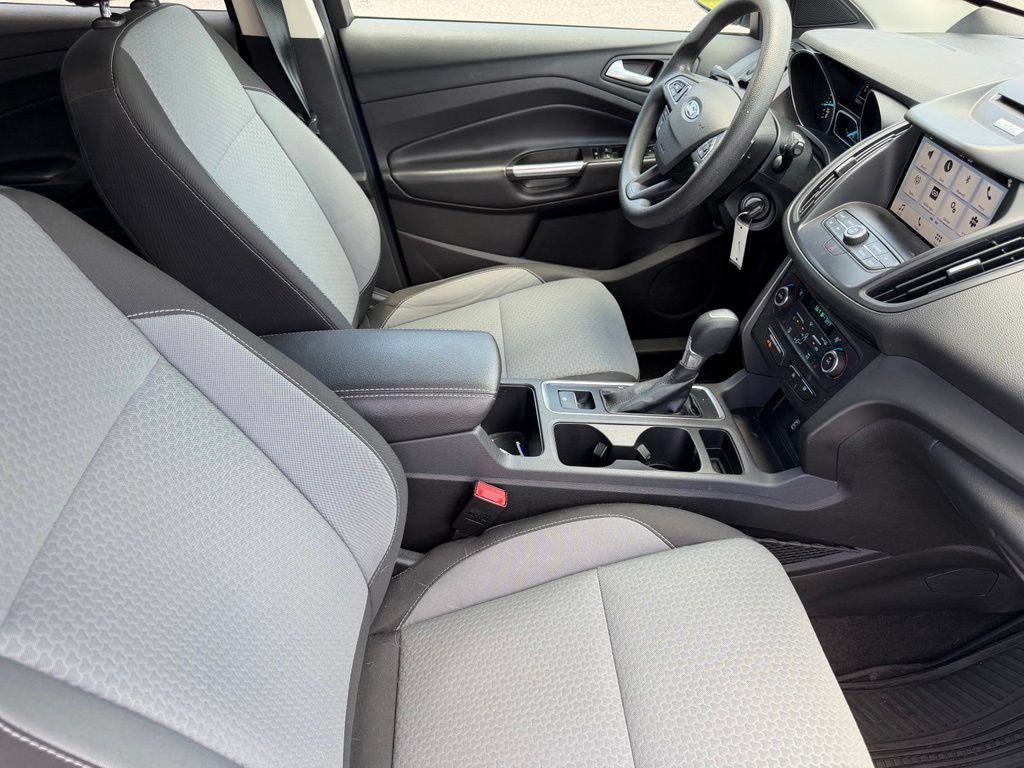 Used 2017 Ford Escape SE w/ Equipment Group 201A AWD/4WD image 14