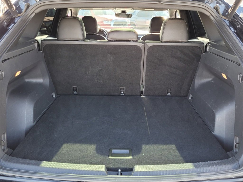 Used 2023 Volkswagen Atlas Cross Sport SEL image 9