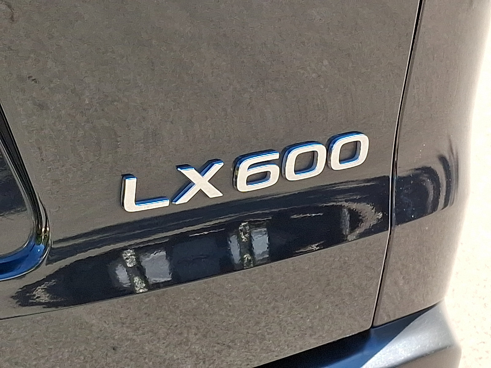 Certified 2023 Lexus LX 600 4WD w/ Appearance Package image 29