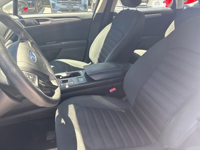 Used 2019 Ford Fusion SE FWD image 6