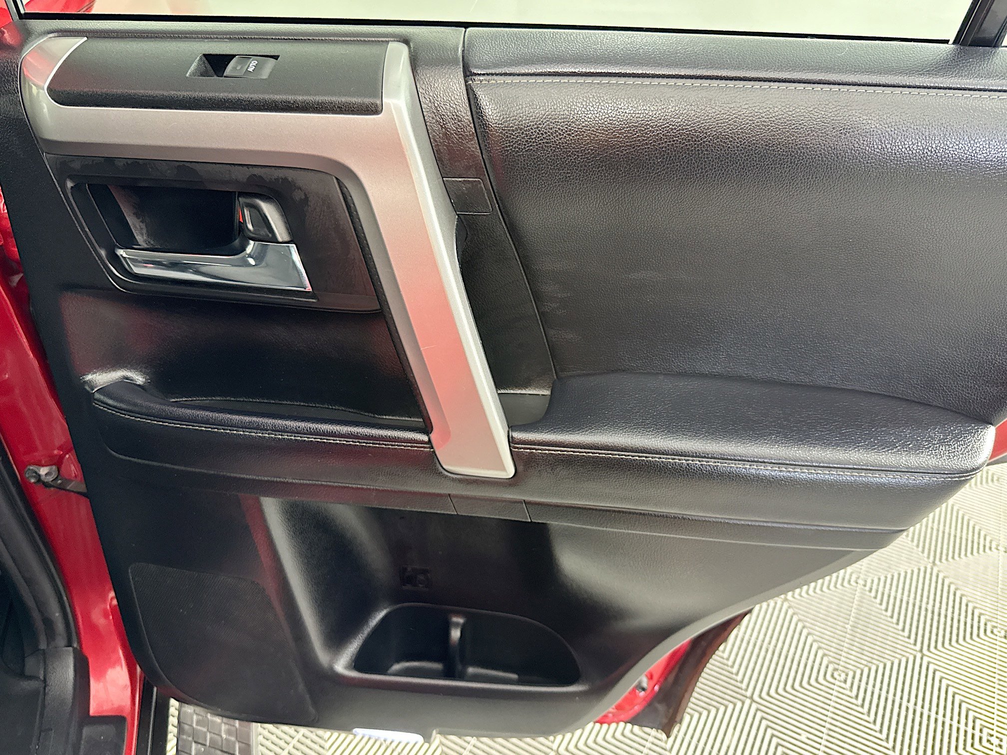 Used 2023 Toyota 4Runner SR5 Premium w/ Moonroof Package RWD image 40