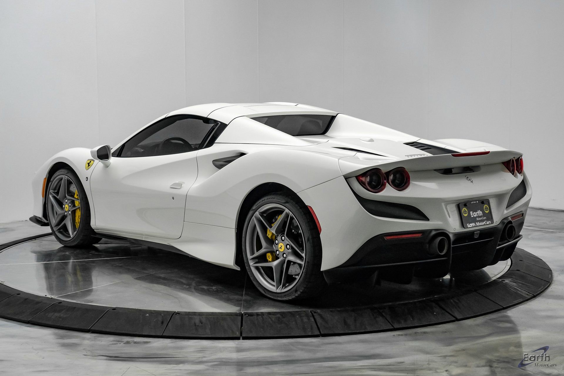 Used 2022 Ferrari F8 Tributo image 18
