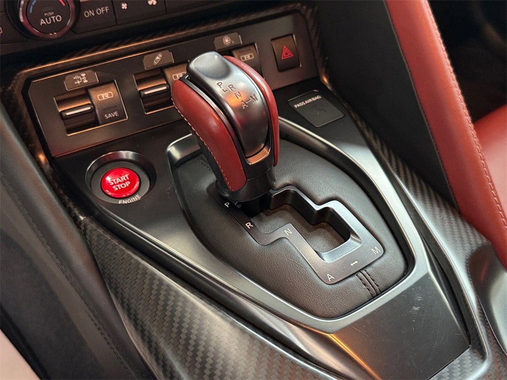 Used 2024 Nissan GT-R Premium w/ Premium Interior Package image 28
