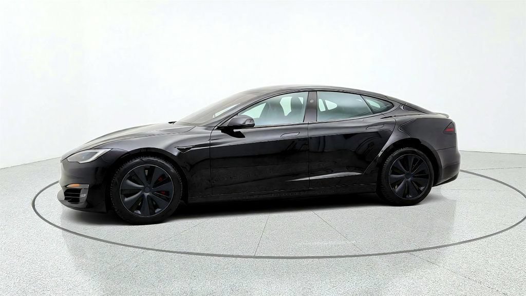 Used 2023 Tesla Model S Plaid AWD/4WD image 8