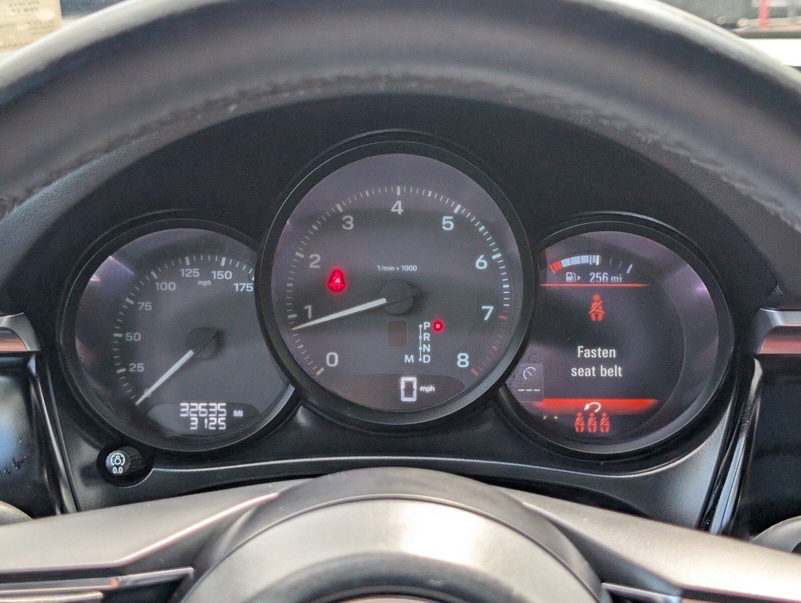 Used 2023 Porsche Macan Turbo image 18