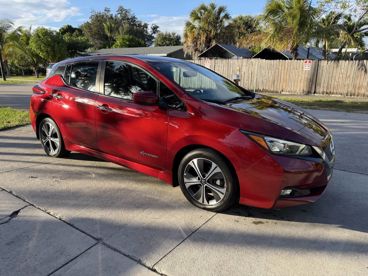 Used 2018 Nissan Leaf SV w/ SV Technology Package image 8