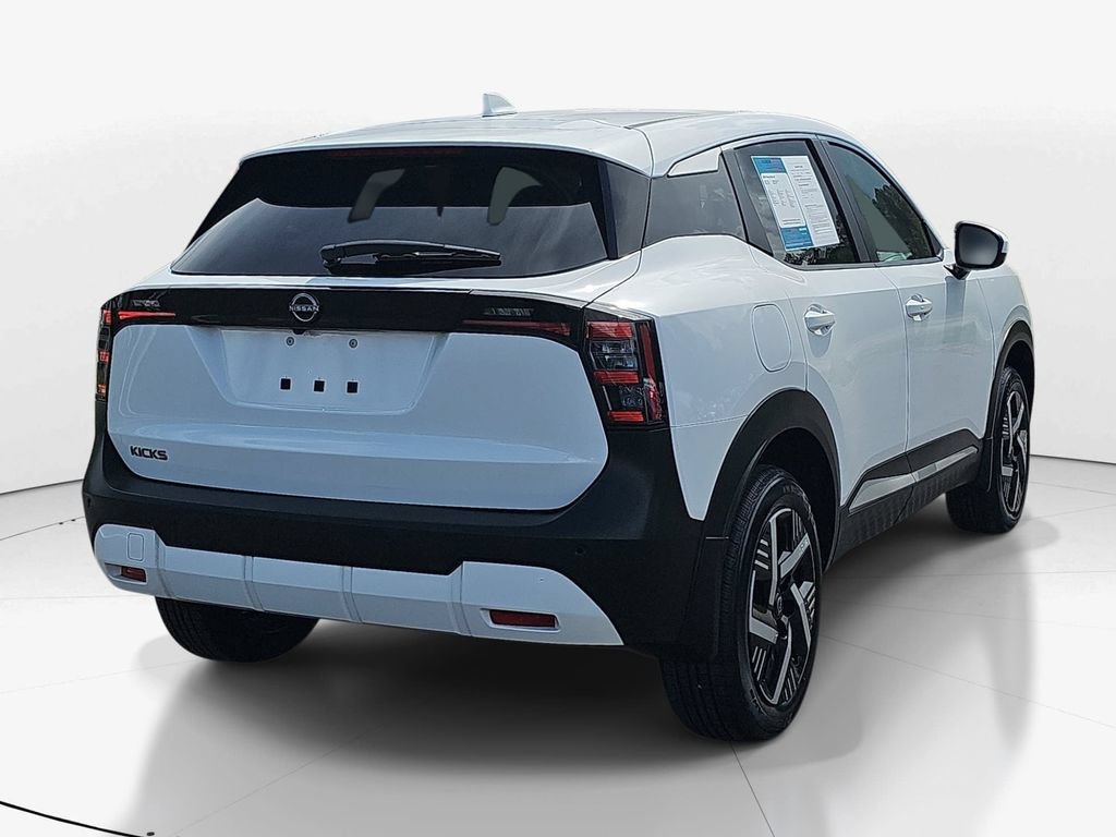 Used 2025 Nissan Kicks SV FWD image 6