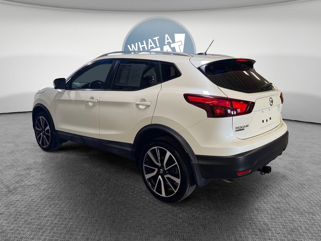 Used 2018 Nissan Rogue Sport SL FWD image 6
