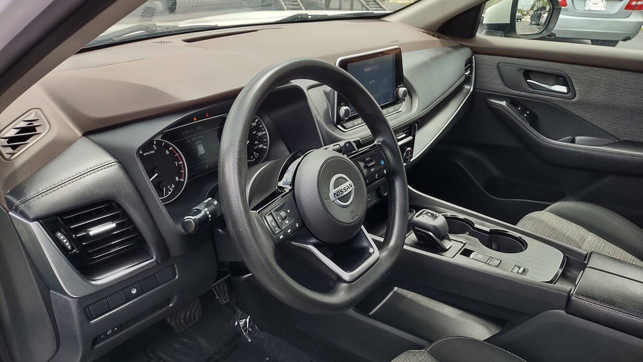 Used 2021 Nissan Rogue SV FWD image 14
