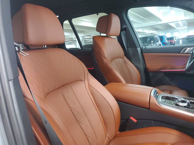 Used 2025 BMW X5 sDrive40i w/ Executive Package image 31