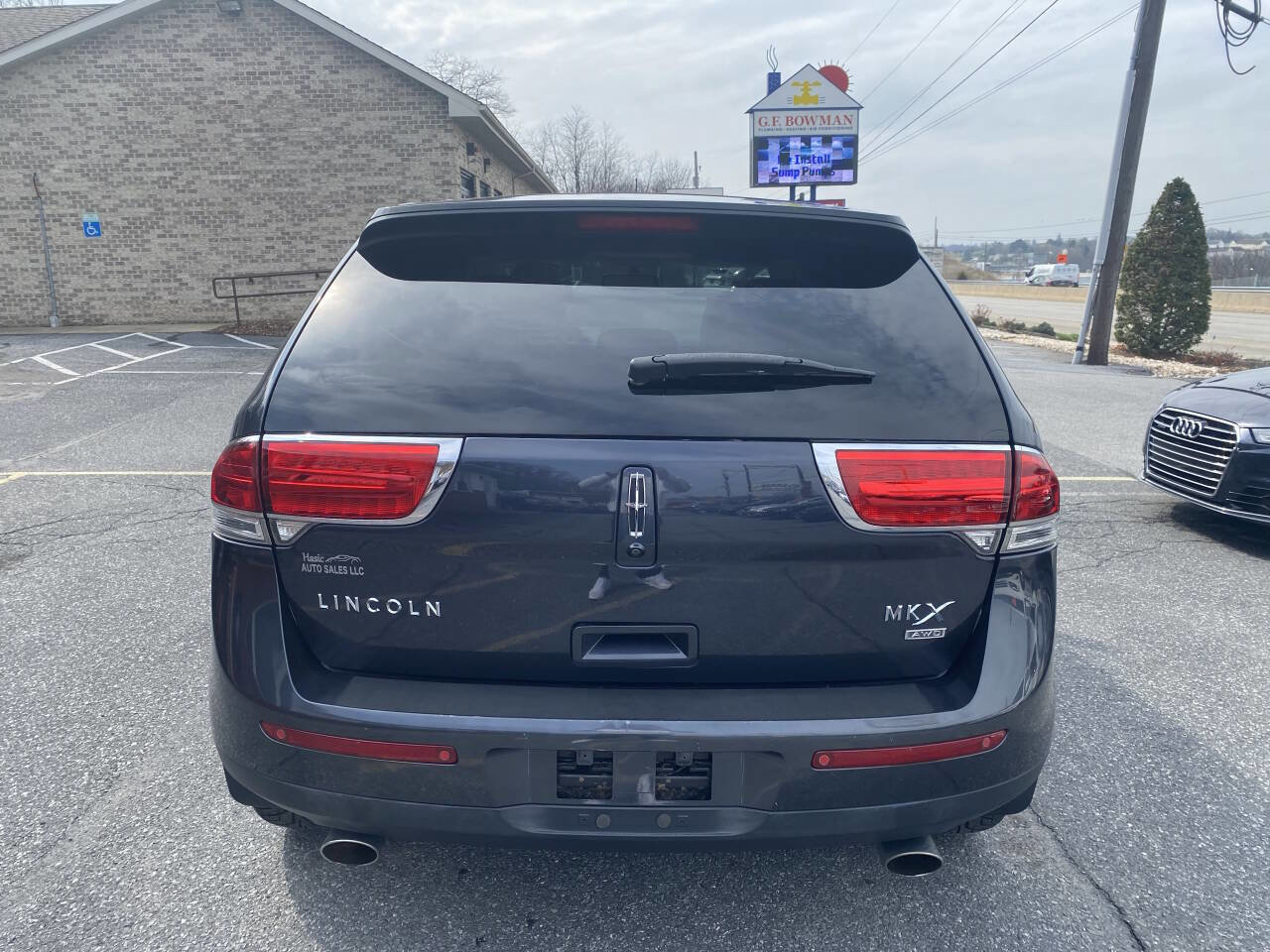 Used 2014 Lincoln MKX AWD w/ Equipment Group 102A image 6