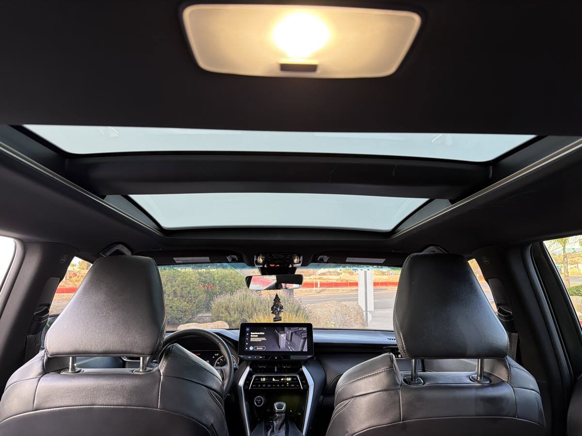 Used 2024 Toyota Venza Nightshade AWD/4WD image 4