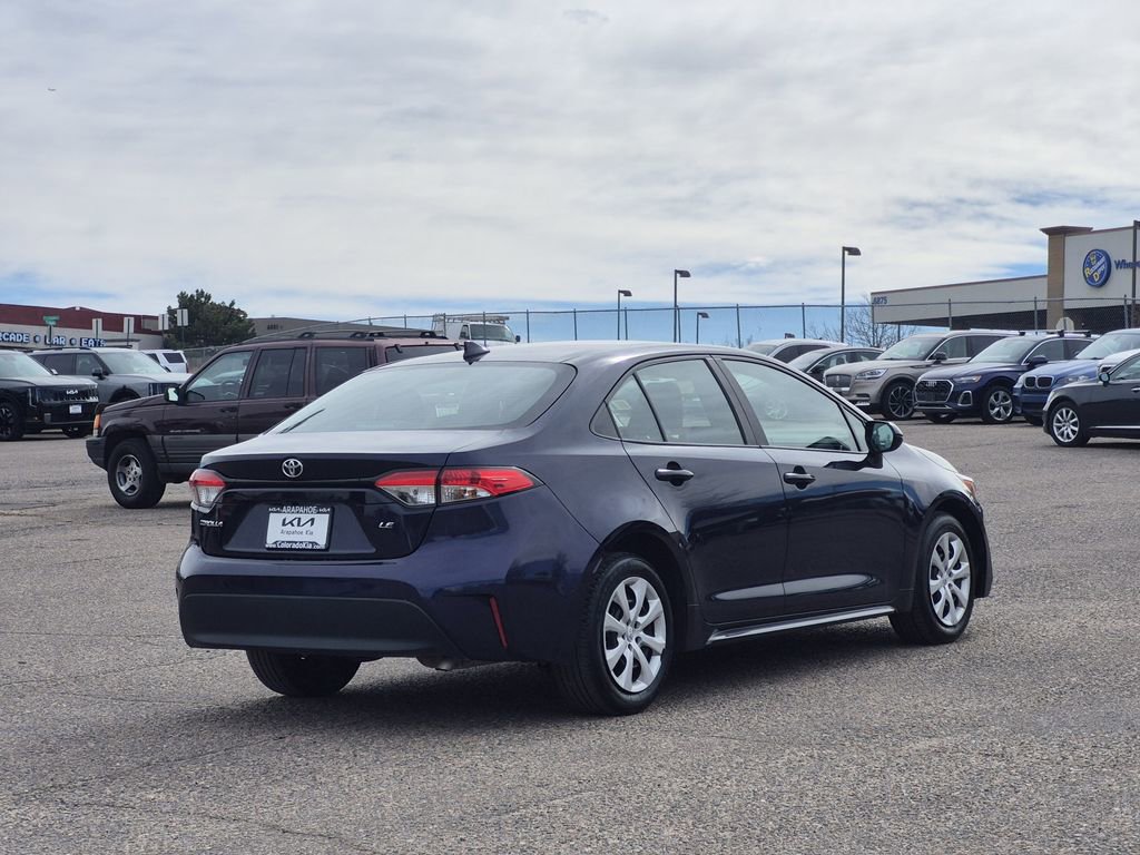 Used 2024 Toyota Corolla LE FWD image 5