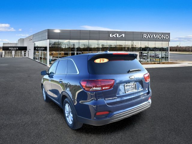 Used 2019 Kia Sorento FWD image 5