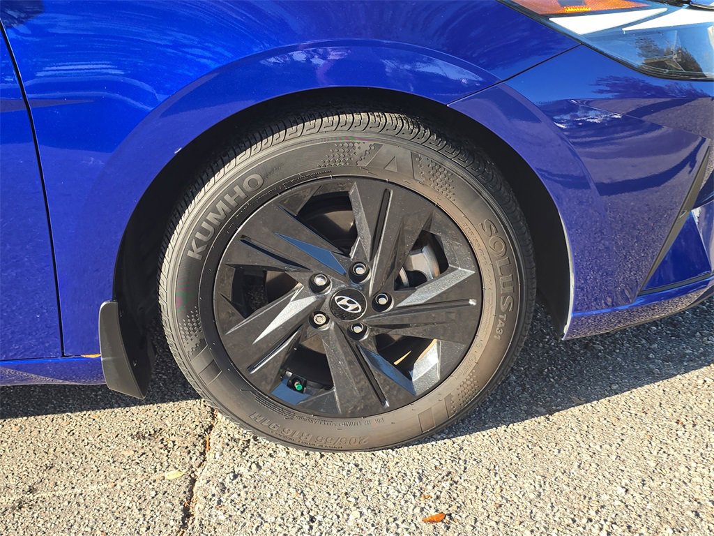Used 2023 Hyundai Elantra SEL image 29
