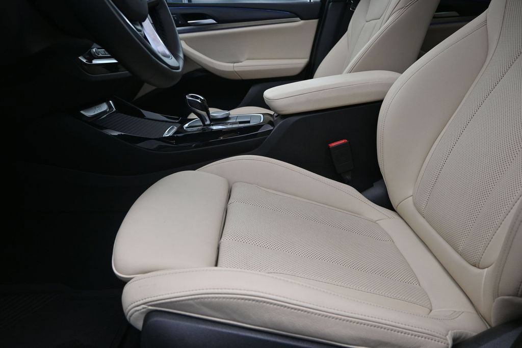 Certified 2024 BMW X3 sDrive30i w/ Premium Package RWD image 13