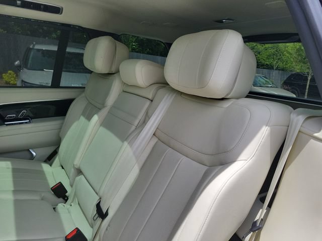 Used 2024 Land Rover Range Rover Long Wheelbase Autobiography AWD/4WD image 18