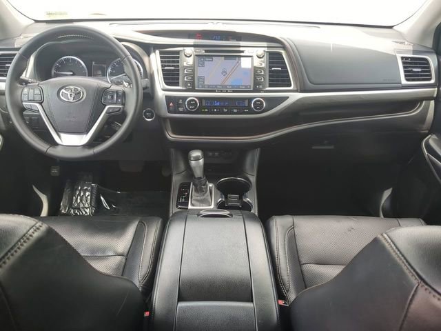 Used 2017 Toyota Highlander Limited image 15