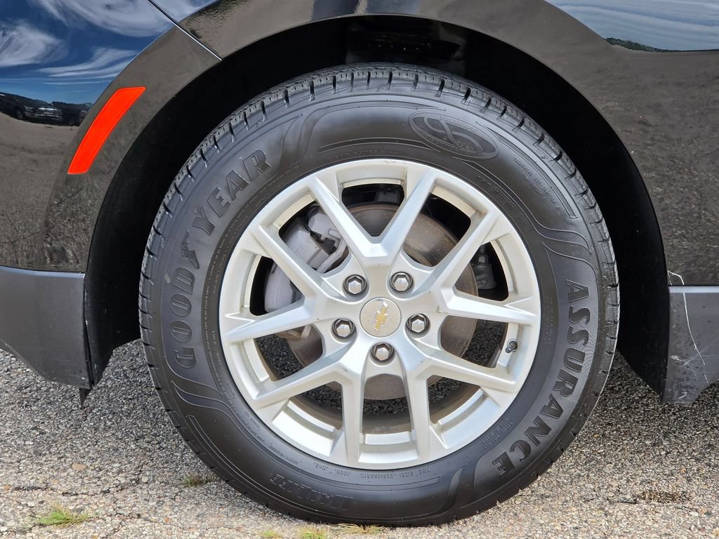 Used 2024 Chevrolet Equinox LT FWD image 12