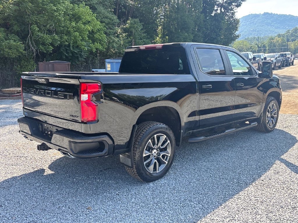 Used 2022 Chevrolet Silverado 1500 RST w/ Z71 Off-Road Package AWD/4WD image 8