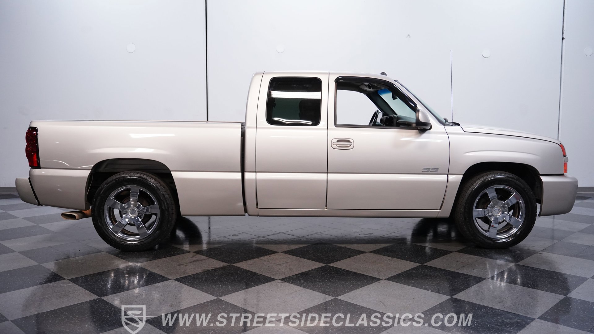 Used 2005 Chevrolet Silverado 1500 SS w/ Safe And Sound Package RWD image 13